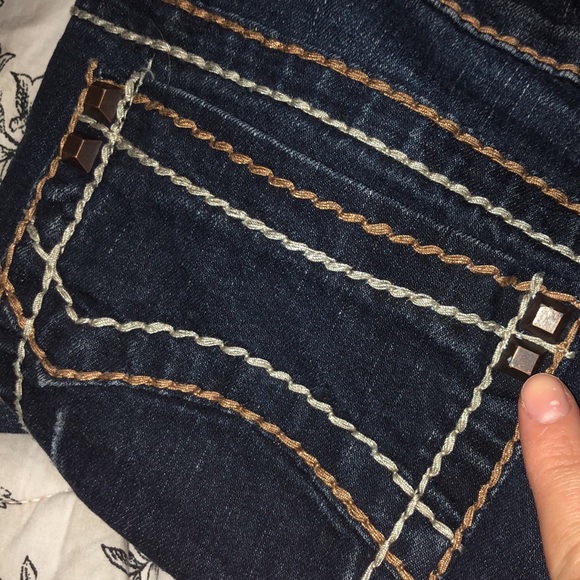 Dollhouse Jeans🔥 - Picture 8 of 9